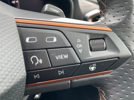 Vehicle Thumbnail 36