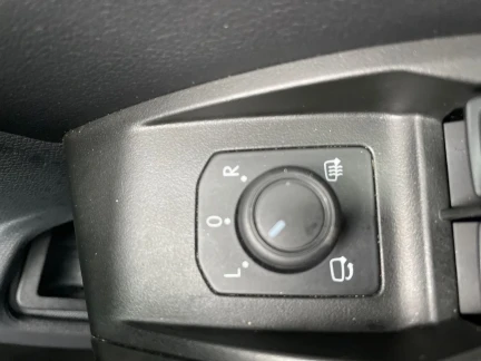 Vehicle Thumbnail 39