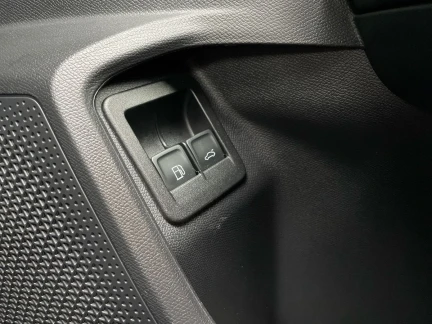 Vehicle Thumbnail 40