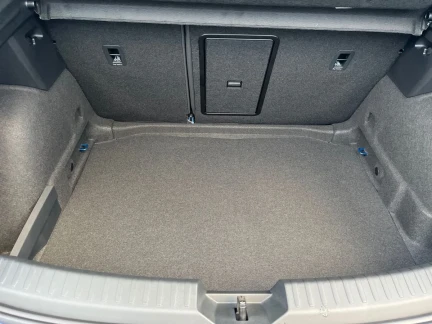 Vehicle Thumbnail 20