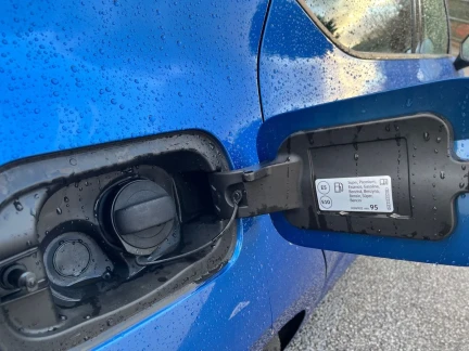 Vehicle Thumbnail 25