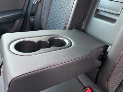 Vehicle Thumbnail 32