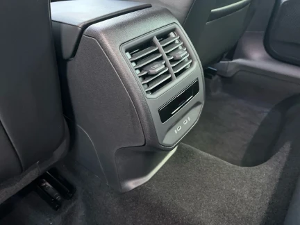 Vehicle Thumbnail 33