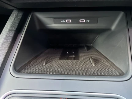 Vehicle Thumbnail 34