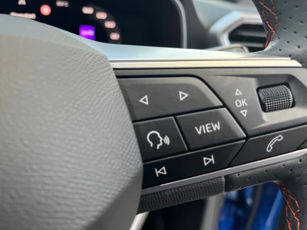 Vehicle Thumbnail 36