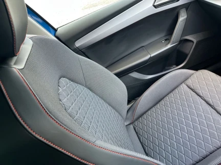 Vehicle Thumbnail 37