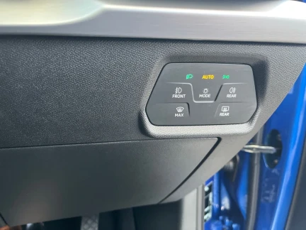 Vehicle Thumbnail 40