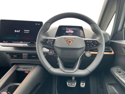 Vehicle Thumbnail 8
