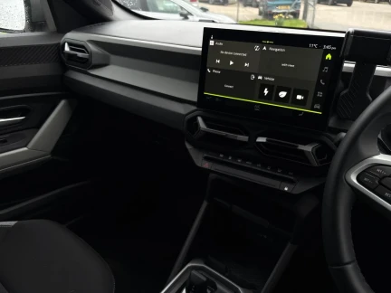 Vehicle Thumbnail 11
