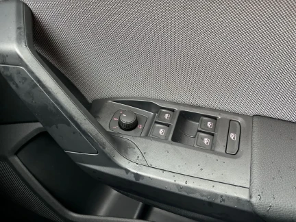 Vehicle Thumbnail 14