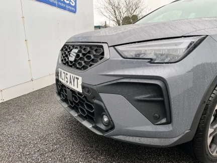 Vehicle Thumbnail 32