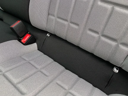 Vehicle Thumbnail 33