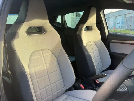 Vehicle Thumbnail 25