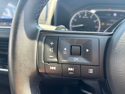 Vehicle Thumbnail 20