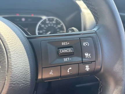 Vehicle Thumbnail 30