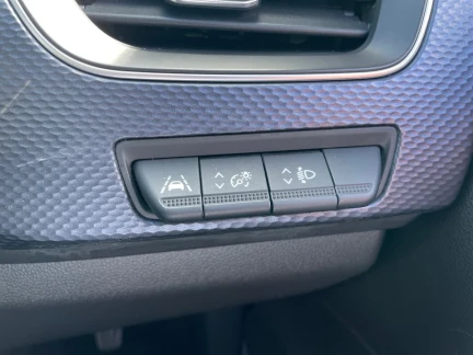 Vehicle Thumbnail 25
