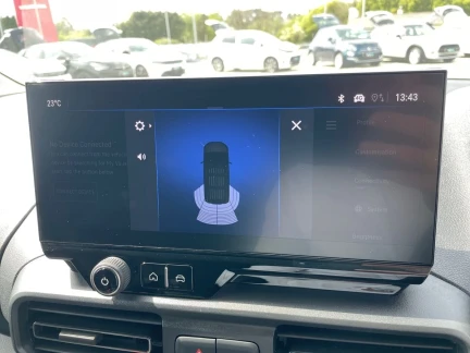 Vehicle Thumbnail 17