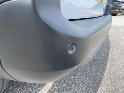Vehicle Thumbnail 36