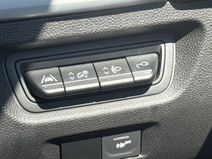 Vehicle Thumbnail 27
