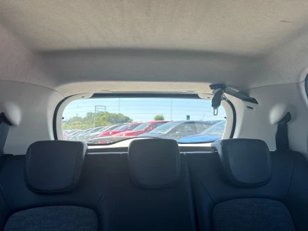 Vehicle Thumbnail 34