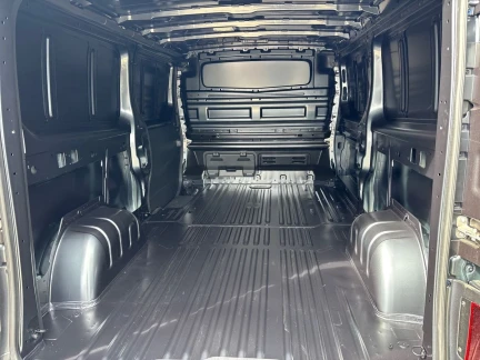 Vehicle Thumbnail 21