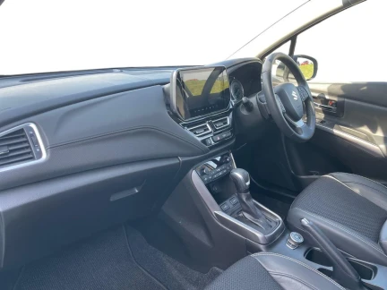 Vehicle Thumbnail 11