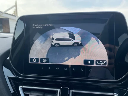 Vehicle Thumbnail 30