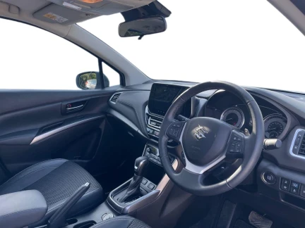 Vehicle Thumbnail 8