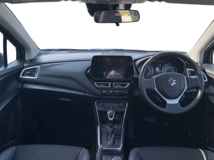 Vehicle Thumbnail 10