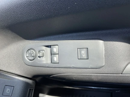 Vehicle Thumbnail 14