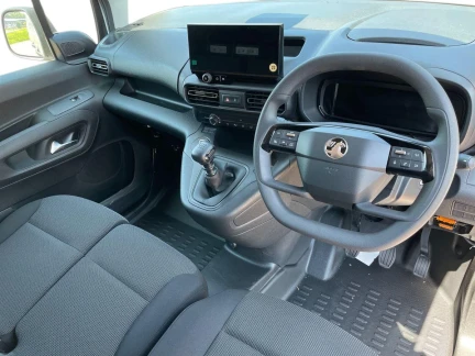Vehicle Thumbnail 10