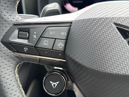 Vehicle Thumbnail 18