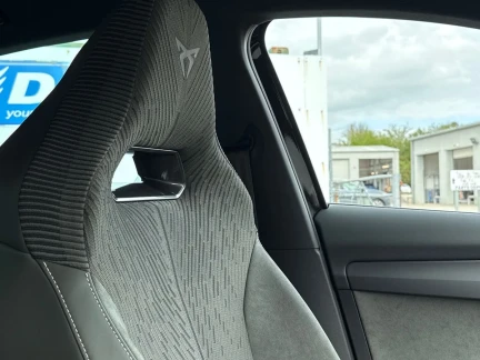 Vehicle Thumbnail 40