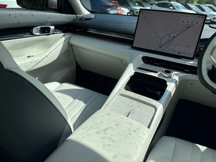 Vehicle Thumbnail 22