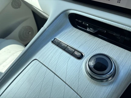 Vehicle Thumbnail 21