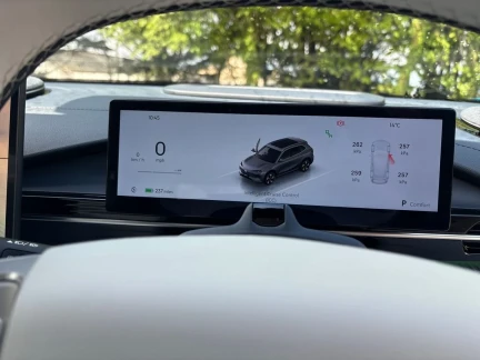 Vehicle Thumbnail 28