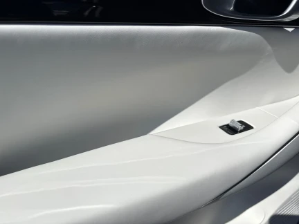 Vehicle Thumbnail 14