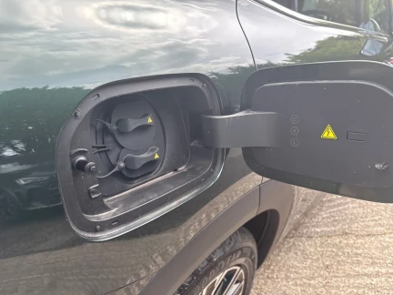 Vehicle Thumbnail 8