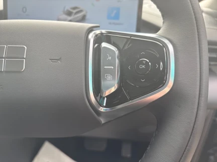 Vehicle Thumbnail 39