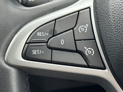 Vehicle Thumbnail 26