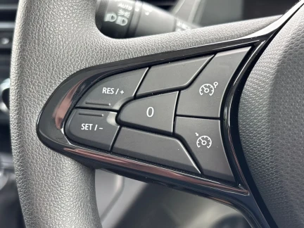 Vehicle Thumbnail 19