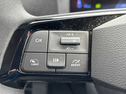 Vehicle Thumbnail 19