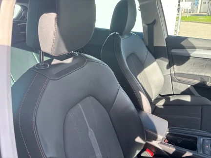 Vehicle Thumbnail 33