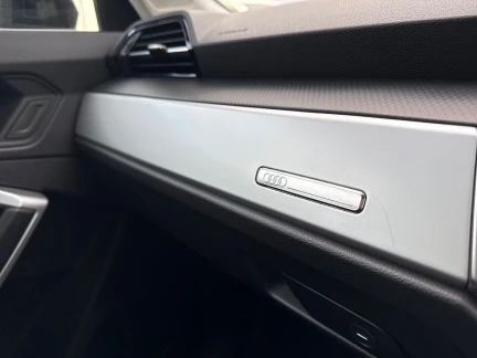 Vehicle Thumbnail 40