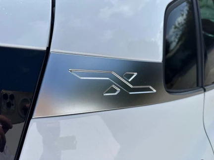 Vehicle Thumbnail 32