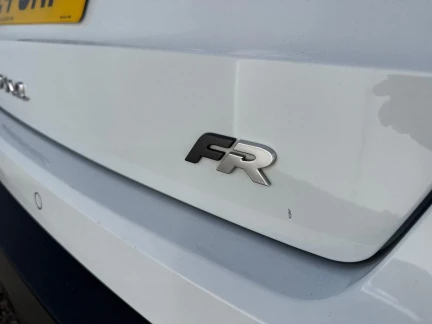 Vehicle Thumbnail 34