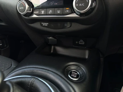 Vehicle Thumbnail 30