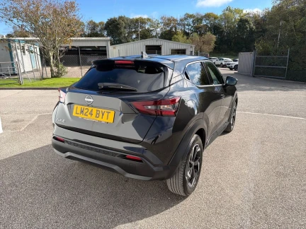 Vehicle Thumbnail 40