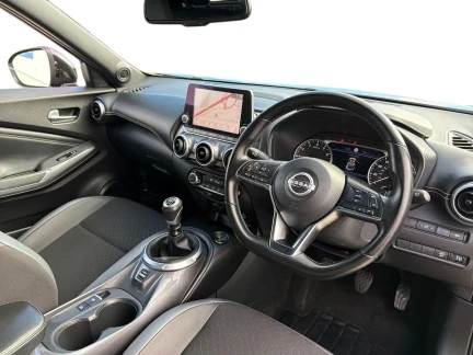 Vehicle Thumbnail 8