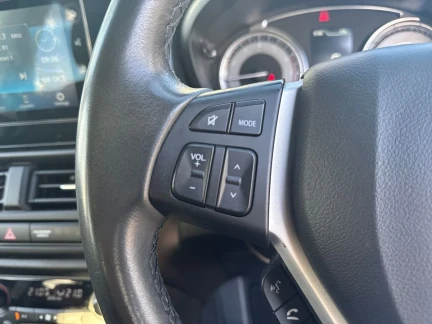 Vehicle Thumbnail 18